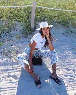 Gizele Oliveira feet photo 12