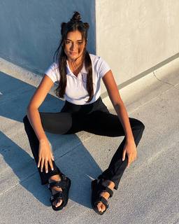 Gizele Oliveira feet photo 10