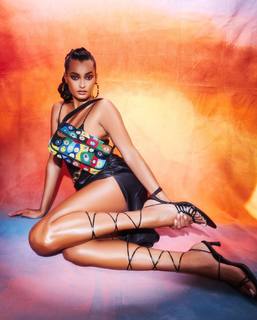 Gizele Oliveira feet photo 3