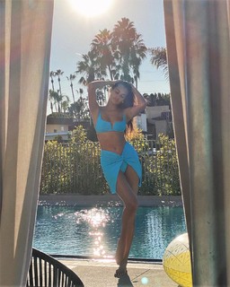 Gizele Oliveira feet photo 9
