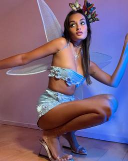 Gizele Oliveira feet photo 8