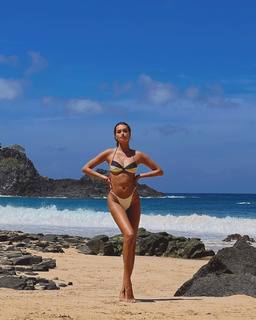 Gizele Oliveira feet photo 3
