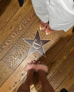 Gizele Oliveira feet photo 12