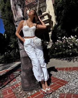 Gizele Oliveira feet photo 2