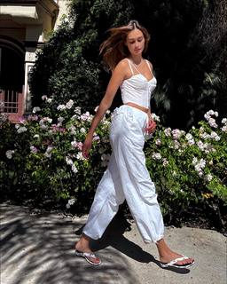 Gizele Oliveira feet photo 1