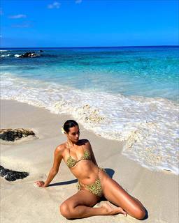 Gizele Oliveira feet photo 3