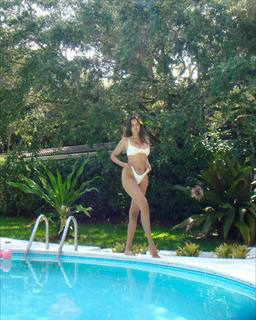 Gizele Oliveira feet photo 1