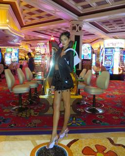 Gizele Oliveira feet photo 8