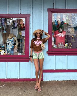 Gizele Oliveira feet photo 11