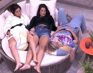 Gizelly Bicalho feet photo 6