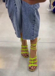 Gizelly Bicalho feet photo 10