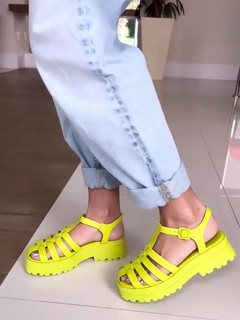 Gizelly Bicalho feet photo 1