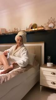 Gizem Güven feet photo 18