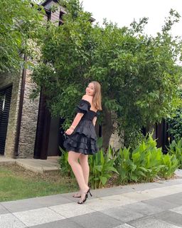 Gizem Güven feet photo 9