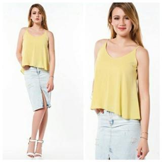 Gizem Karaca feet photo thumbnail