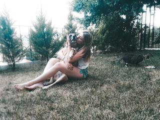 Gizem Karaca feet photo thumbnail