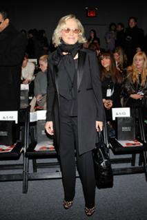 Glenn Close feet photo thumbnail