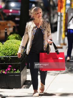 Glenn Close feet photo thumbnail