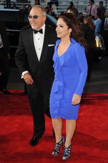 Gloria Estefan feet photo thumbnail