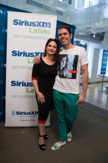 Gloria Estefan feet photo thumbnail