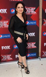 Gloria Estefan feet photo thumbnail