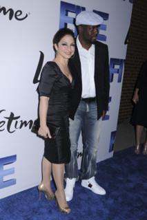 Gloria Estefan feet photo thumbnail