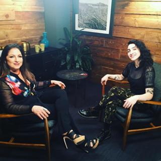 Gloria Estefan feet photo thumbnail