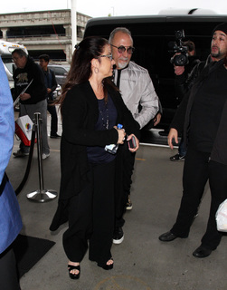 Gloria Estefan feet photo thumbnail