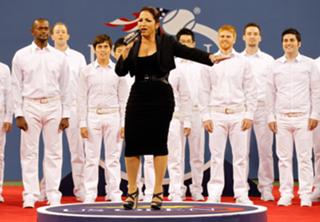 Gloria Estefan feet photo thumbnail
