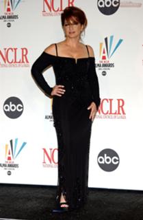 Gloria Estefan feet photo thumbnail