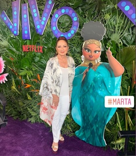 Gloria Estefan feet photo thumbnail