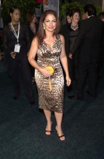 Gloria Estefan feet photo thumbnail