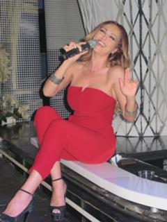 Gloria feet photo 10