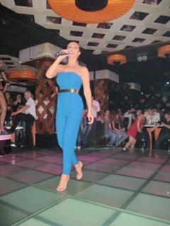 Gloria feet photo 7