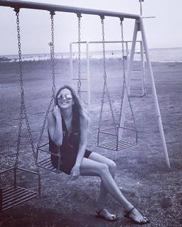 Gloria feet photo 6