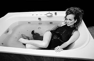 Gloria feet photo 6