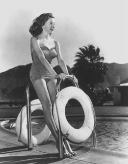 Gloria Grahame feet photo 11