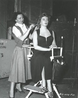 Gloria Grahame feet photo 9