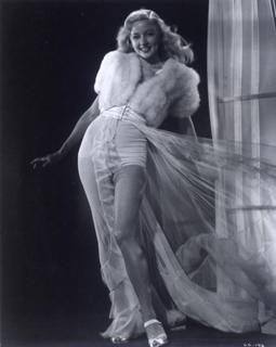 Gloria Grahame feet photo 6