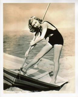 Gloria Grahame feet photo 5