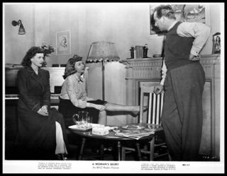 Gloria Grahame feet photo 8