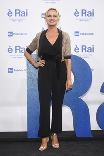 Gloria Guida feet photo 18