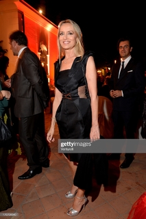 Gloria Guida feet photo 14
