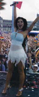 Gloria Trevi feet photo thumbnail