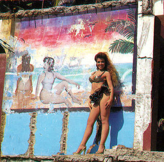 Gloria Trevi feet photo thumbnail