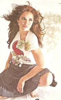 Gloria Trevi feet photo thumbnail