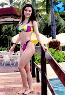 Gloria Trevi feet photo thumbnail