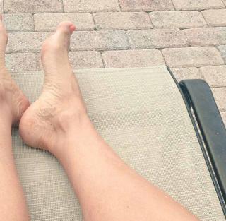 Glynis Barber feet photo 14