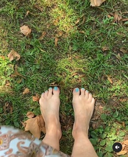Glynis Barber feet photo 2