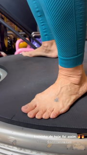 Glória Pires feet photo 6